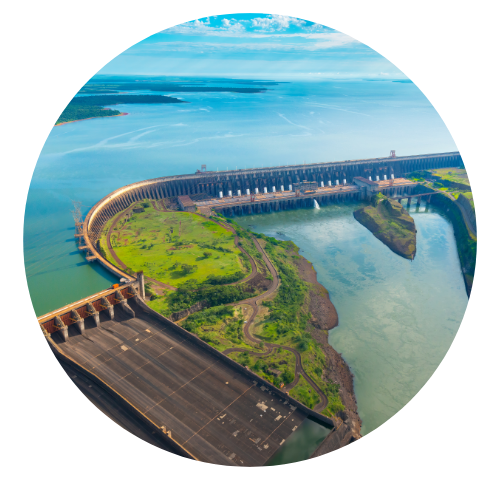 Visão aérea da usina de Itaipu, empresas estão indo para o Paraguai para criar data center que suporta a demanda energética de inteligência artificial.